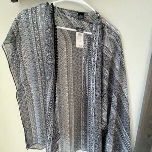 Black and White Shawl